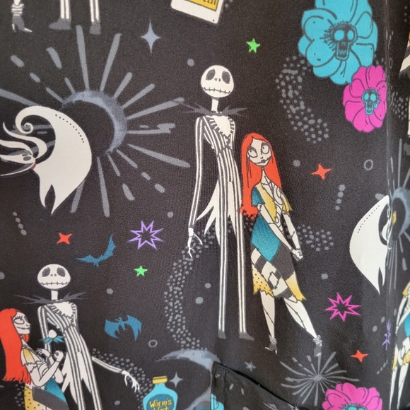 Nightmare Before Christmas Womens Scrub Top No Size Tag SEE DESCRIPTION - Picture 4 of 16